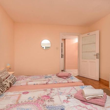 Spacious And Cozy 3 Bedroom Apartment In Downtown Sofia Ngoại thất bức ảnh
