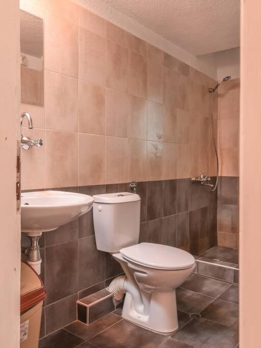 Spacious And Cozy 3 Bedroom Apartment In Downtown Sofia Ngoại thất bức ảnh